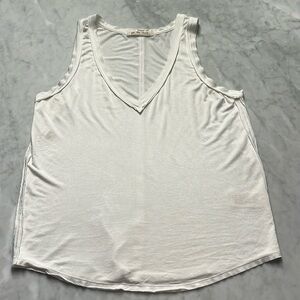 Free People Moon dance v neck loose tank. White. Small. Exposed seams.